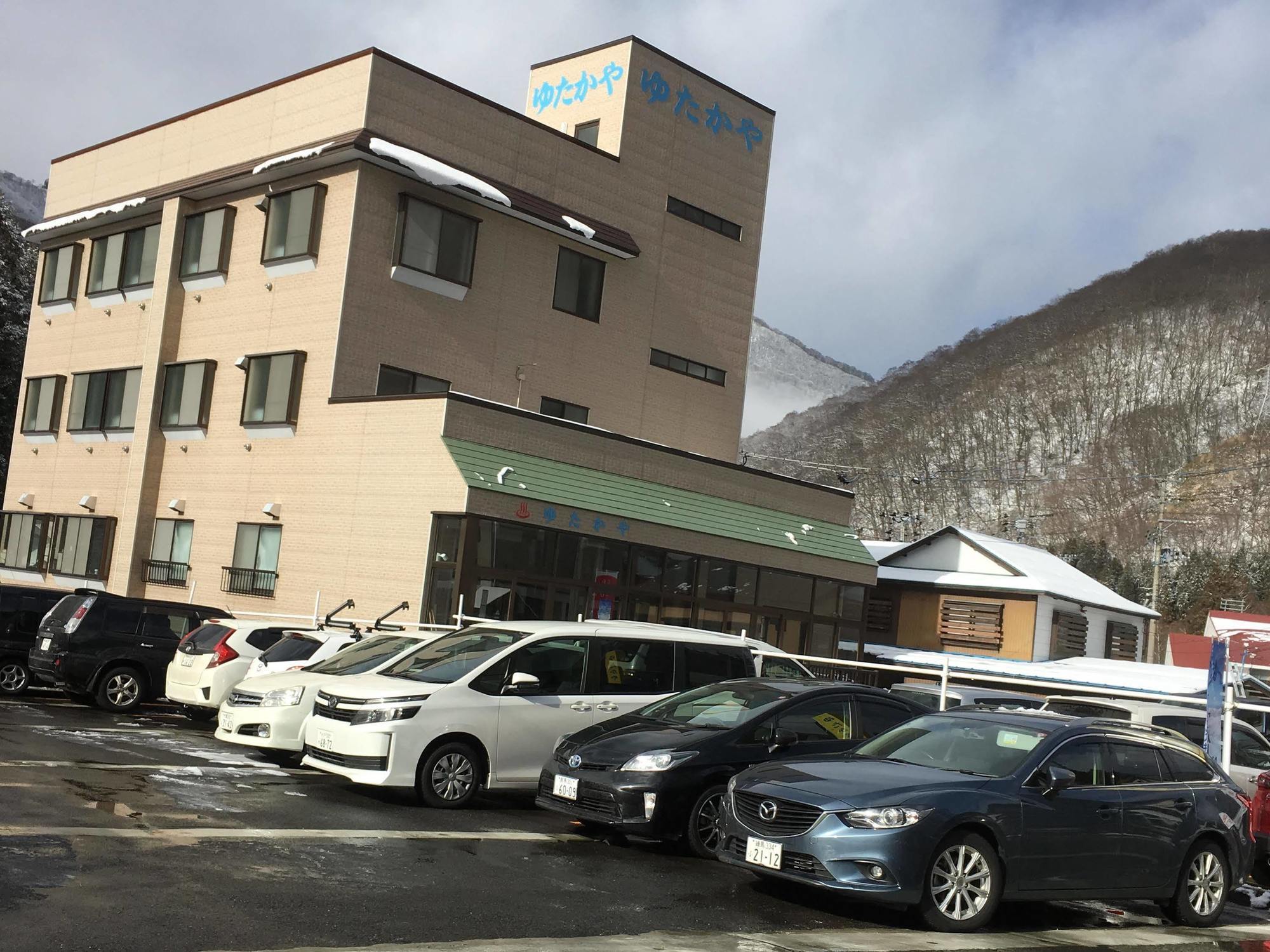 Onsen Minshuku Yutakaya Hotel Yuzawa  Bagian luar foto